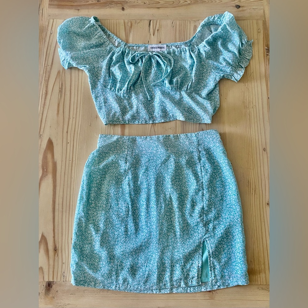 Cute floral set!